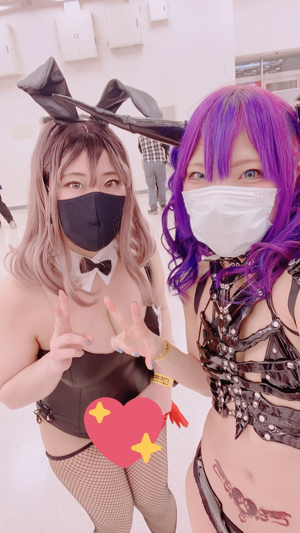 画像,コスホリのおもいで🌈松岡さん🐮顔がいい。あとなんかちょっと変だけど可愛いからOK！ロク助さん🍼初夜撮ったのはロク助ママだよ！お世話になりっぱなし！鉢田さん💜はじ…