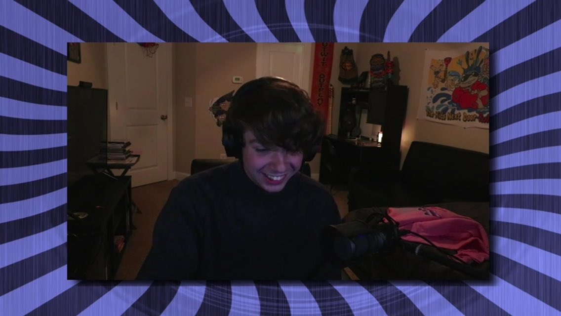 karl jacobs but his smile gets wider as you scroll a /safe thread! /srs /pos