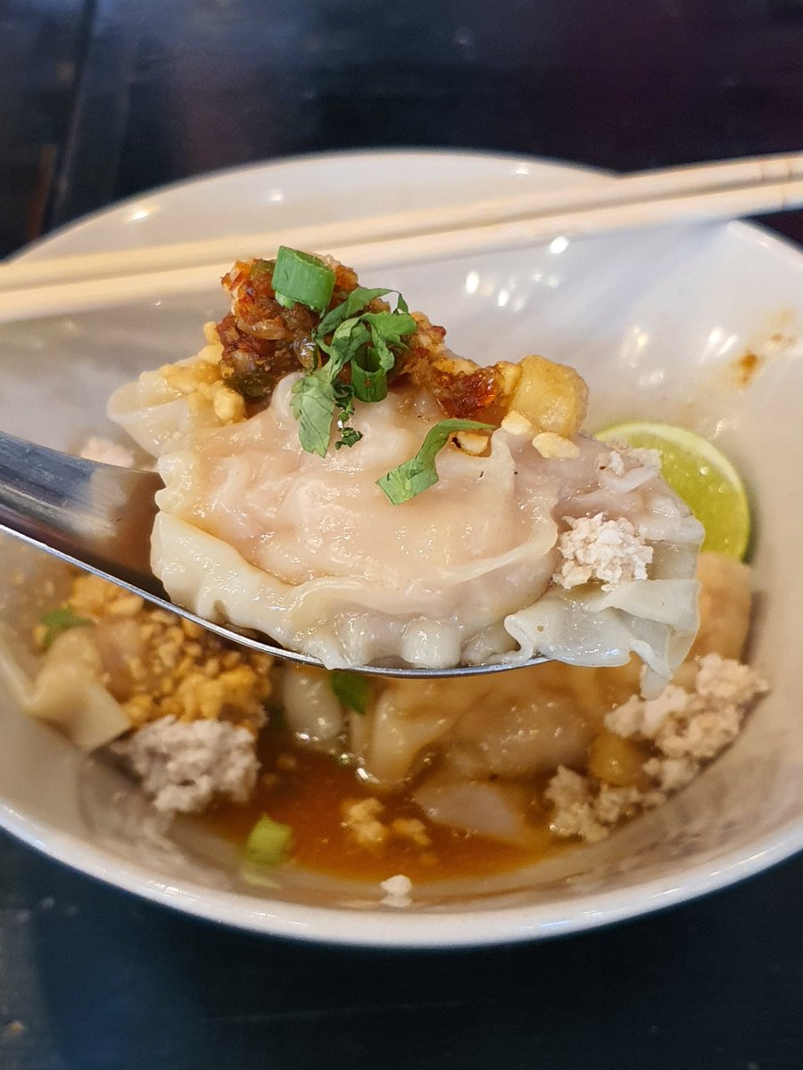 chillonofficial's tweet photo. หมูเด้งของดียยย์ 🥰
.
หมูตั่วเฮีย สวนหลวงสแควร์สามย่าน 11.00-22.00 ทางร้านบอกช่วงปีใหม่เปิดทุกวันค่า
.
@aroii #อร่อยบอกต่อ
#ChillOnline #ReviewChillStyle https://t.co/4h4cpoetAH