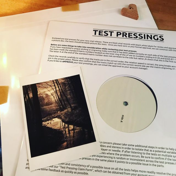 Christine_Ott_'s tweet photo. A nice way to start 2021...
#newalbum #newyear #vinyltestpressing #inthemailboxtoday #bestwishes https://t.co/5cPDPlAgGs
