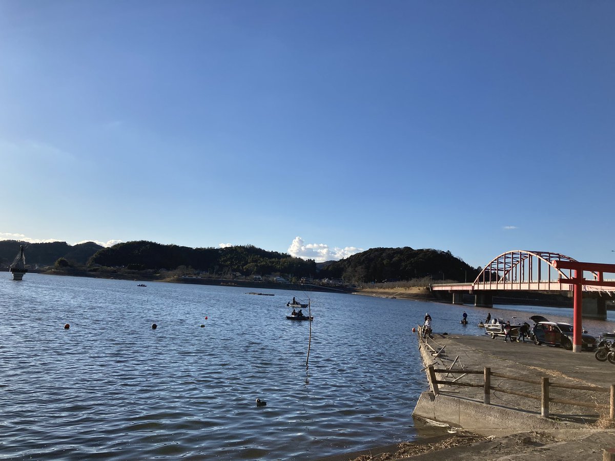 たっつぁん 高滝湖でのワカサギ釣りの釣果は0匹でした たっつぁん 高滝湖でのワカサギ釣りの釣果は0匹でした