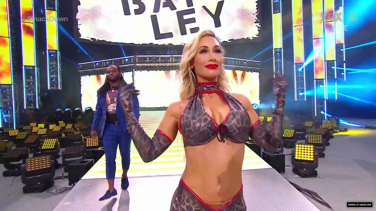 Photos: Carmella Suffered Wardrobe Malfunction On WWE Smackdown 4