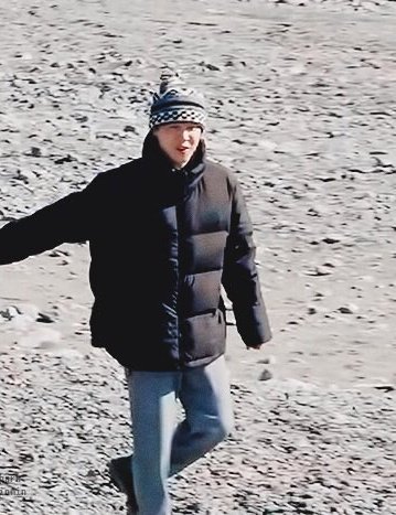 taehyung and mimi's pinky