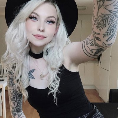 Faking_Life1's tweet photo. #NewProfilePic https://t.co/QBx970u56t