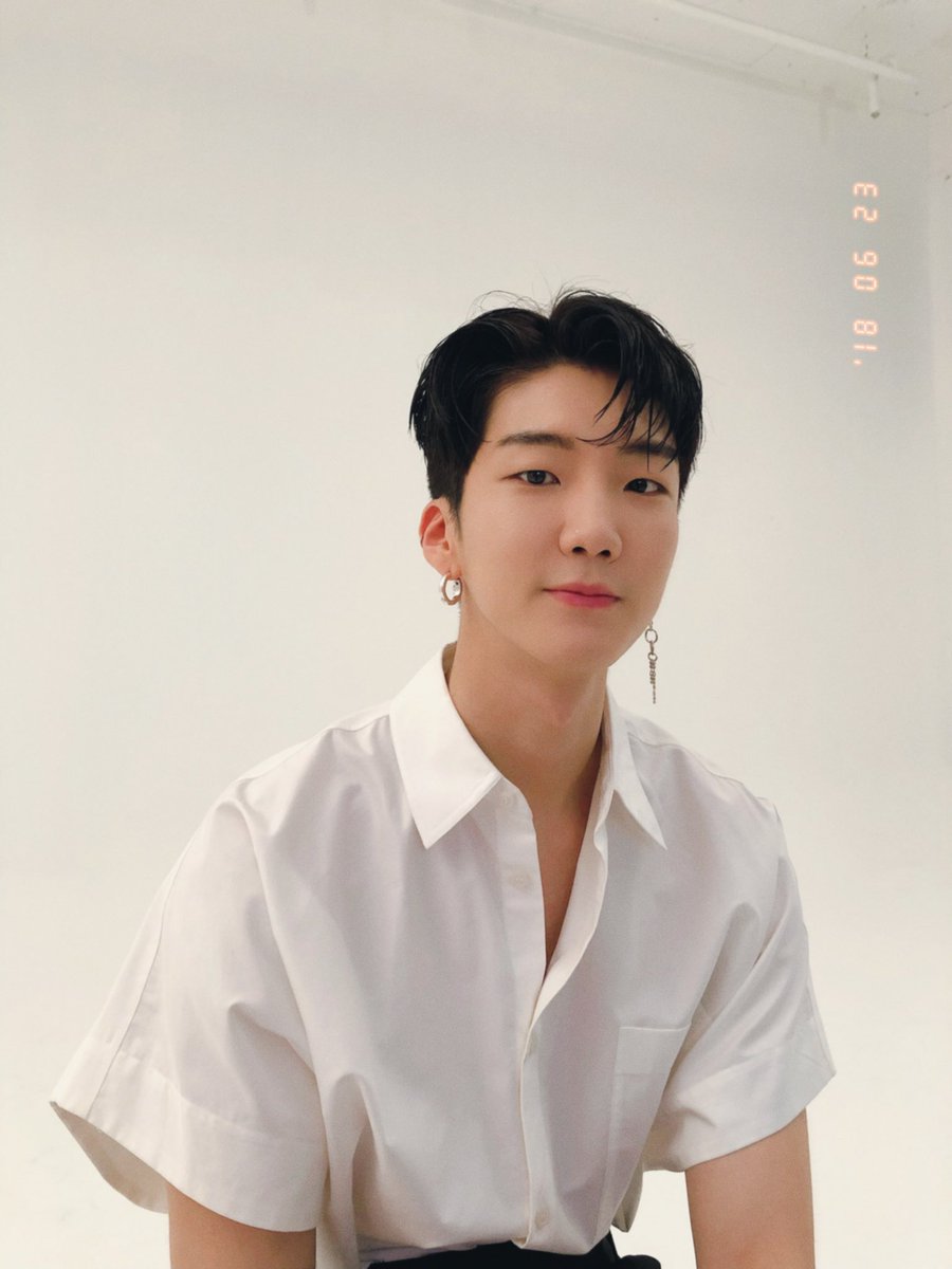 [🕓REPL4Y_WINNER🕓] 한파주의보에 온통 꽁꽁 얼어붙은 주말입니다! 여러분의 마음을 녹여드릴 비타민 같은 선생님 모셔왔습니다🤗 #추워여 #식사들맛있는걸루하세여 

#WINNER #위너 #4OURCIRCLE #REPL4Y_WINNER #WINNERCITY