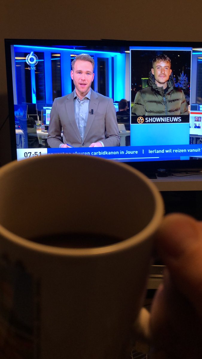 Zaterdagochtend op de bank met een bak verse koffie en VERS nieuws @HartvanNederland lekkere start vd dag! 😃 #ochtendeditie #weekendeditie #nieuwsvoorziening #ochtendnieuws #hvnl <a href="/TalpaNetwork/">TalpaNetwork</a> <a href="/SBS6/">SBS6</a>