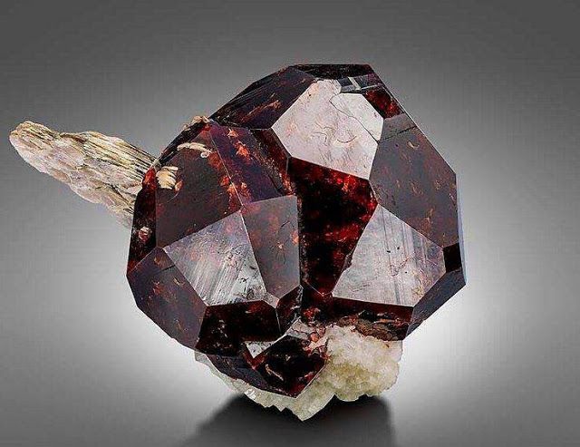 So, if you own a garnet, you own a piece of Earth's recorded history. Pretty AMAZING, right?Learn more about garnet and MORE in our new book, Gems For Kids! Pre-order now:  https://amzn.to/3mRwBYh&nbsp;