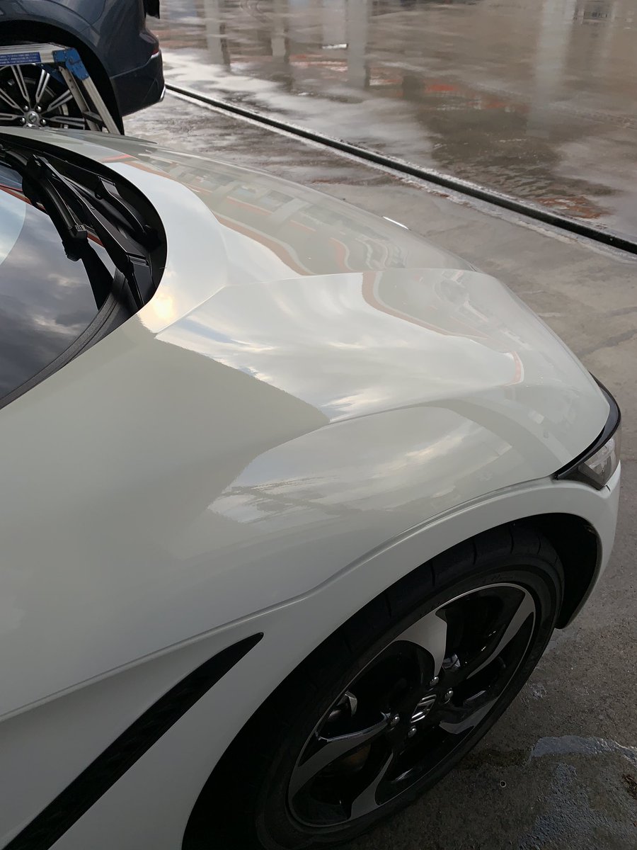 初洗車終わり〜
仕事忙しいでできてなかったけ
汚れがすごかった😭
けど綺麗になったけヨシ👏🏻
今年もよろしくな〜
こいつは何もせず綺麗に維持する
価値、上がるかな〜🤔