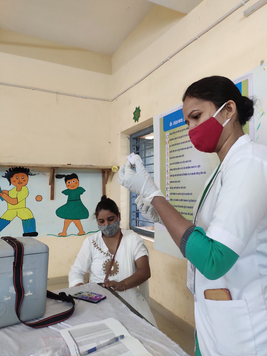 ChhattisgarhABC's tweet photo. Chhattisgarh is gearing up for the #covidvaccine. A dry run at 21 places in Chhattisgarh across 7 districts was conducted today. 
@TS_SinghDeo @HealthCgGov @UNICEFIndia @MoHFW_INDIA @PriyankaJShukla https://t.co/QnAhQ7fxa3