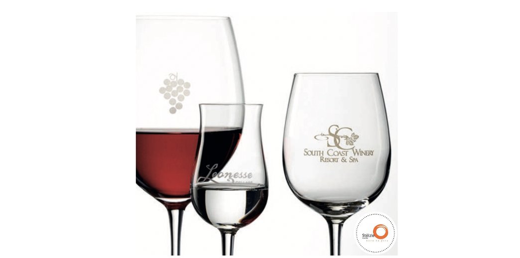 StolzleUSAGlass's tweet photo. Screen printing enables a very detailed #print onto the glass,-regardless of your size and #color requests.
#Logos on the bottom of the #glasses are achieved by sandblasting!
https://t.co/rzqFF8mFms
#BorninFire
#customglassware #screenprinting #designglass #design https://t.co/BUqH28yPQV