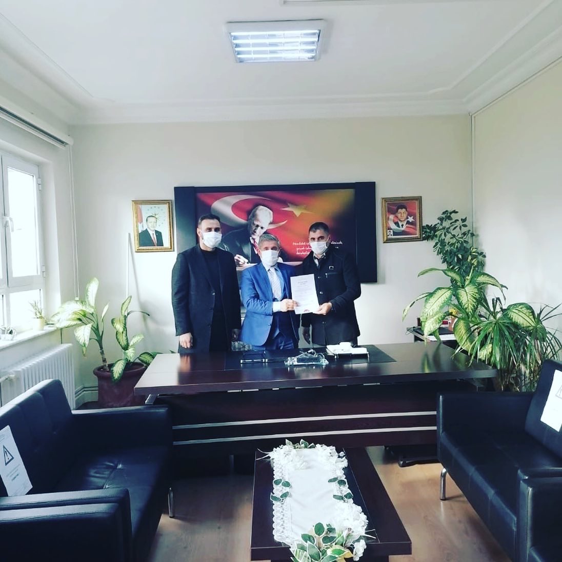 Kazımpaşa İlköğretim Okulu “Okulum Temiz” belgesi aldı. Emeği geçen herkesi tebrik ederiz👏🏻
#okulumtemiz