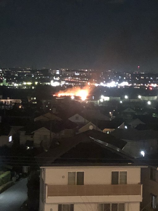 火事 多摩川で火災 多摩川の河川敷で火災の目撃情報相次ぐ 昭島くじら公園 との情報も 現場画像まとめ まとめダネ 火事 多摩川で火災 多摩川の河川敷で火災の目撃情報相次ぐ 昭島くじら公園 との情報も 現場画像まとめ まとめダネ