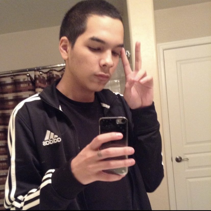 droolpuddle's tweet image. all taken in the same bathroom lol