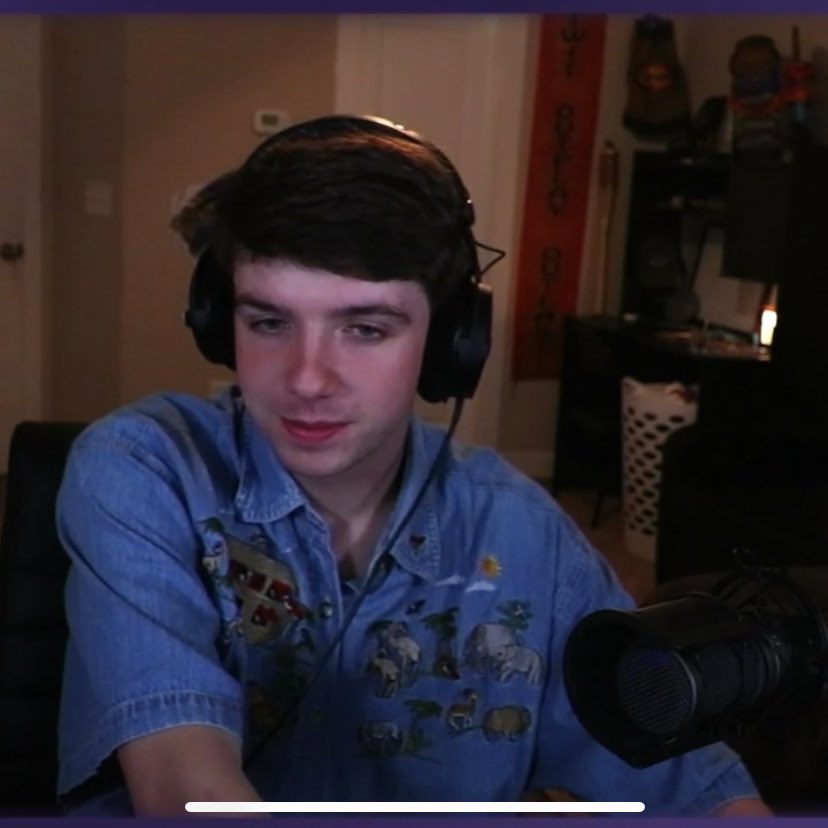 karl jacobs but his smile gets wider as you scroll a /safe thread! /srs /pos