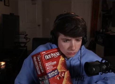 karl jacobs but his smile gets wider as you scroll a /safe thread! /srs /pos