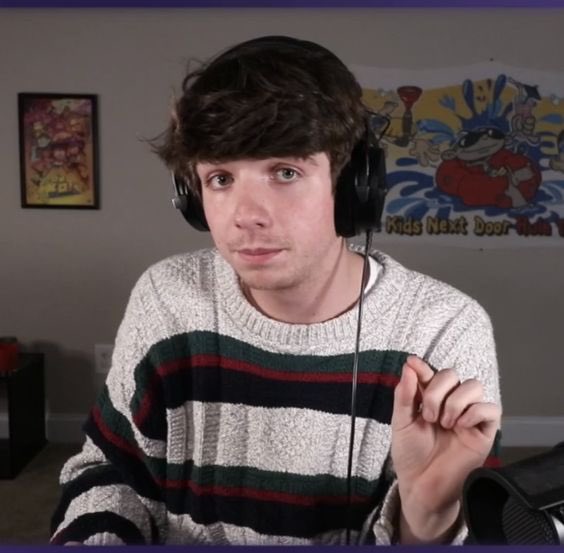 karl jacobs but his smile gets wider as you scroll a /safe thread! /srs /pos