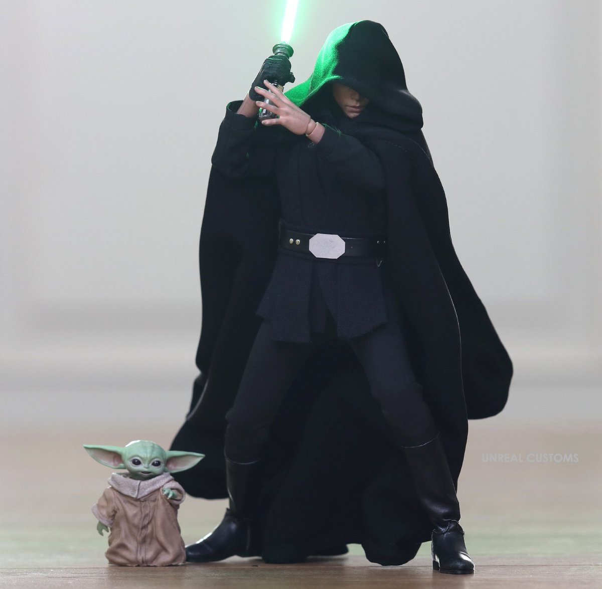 LBeskar's tweet image. Imágenes de la Hot Toys 1/6 "Luke Skywalker" (MMS429) Custom version de Luke en #TheMandalorian