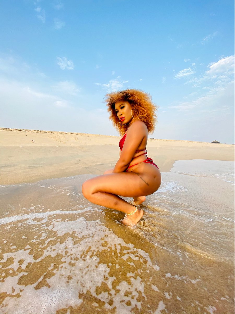 pearlcardy's tweet photo. More Money, More Love, Good Health, God’s Protection 🙏🏾
2021 let’s go! ⚡️
It’s the imperfections for me 😜

#babygirlife #pearlcardy #bgl #peecardy https://t.co/WwkolOfrUk