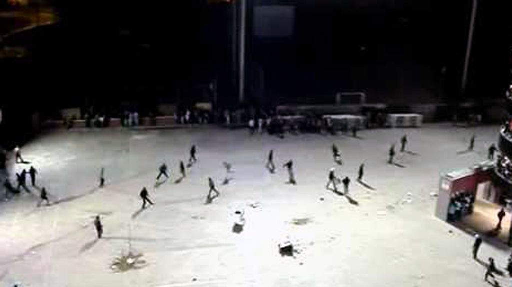 With Luisito gone from Los Borrachos, an internal power struggle commenced. Battles were waged:11/02/2007: Batalla de los Quinchos  06/05/07: Batalla del Playón (pics below)23/03/08: Batalla del Fortín (Vélez Sarsfield's stadium) https://www.taringa.net/+offtopic/la-batalla-del-fortin-river-plate-motivos_i3uhk