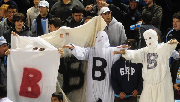Teams can afford to have one, maybe two bad 19-game campaigns. The memory of (and points from) the Clausura 2008 title win were fading. And the Argentinian legend of “el fantasma de la B” started to worry River fans: the so-called Ghost of the B’s presence was growing. 