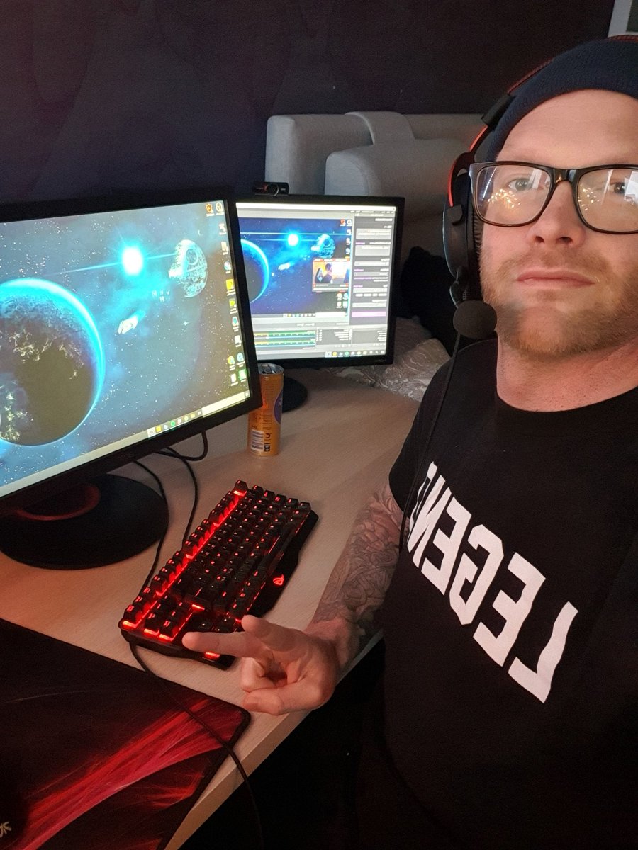 12h stream startar NU! 🌟👑
Gathers på <a href="/esportalcom/">Esportalcom</a> med giveaways &amp; gott häng! ❤🎉
Vi ses väl? 😍😍
Twitch.tv/ExZiT__