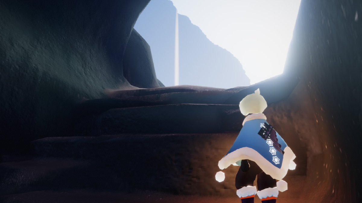 雨椋 孤島神殿瞑想後 光は草原入口に現れる 光そのものも高い場所から目視できる 草原に入ると特別なメッセージが出てくる 他では あなたの 光が と表現される光がここでのみ あなたの 内なる光が と詳しく表現されている Sky星を紡ぐ