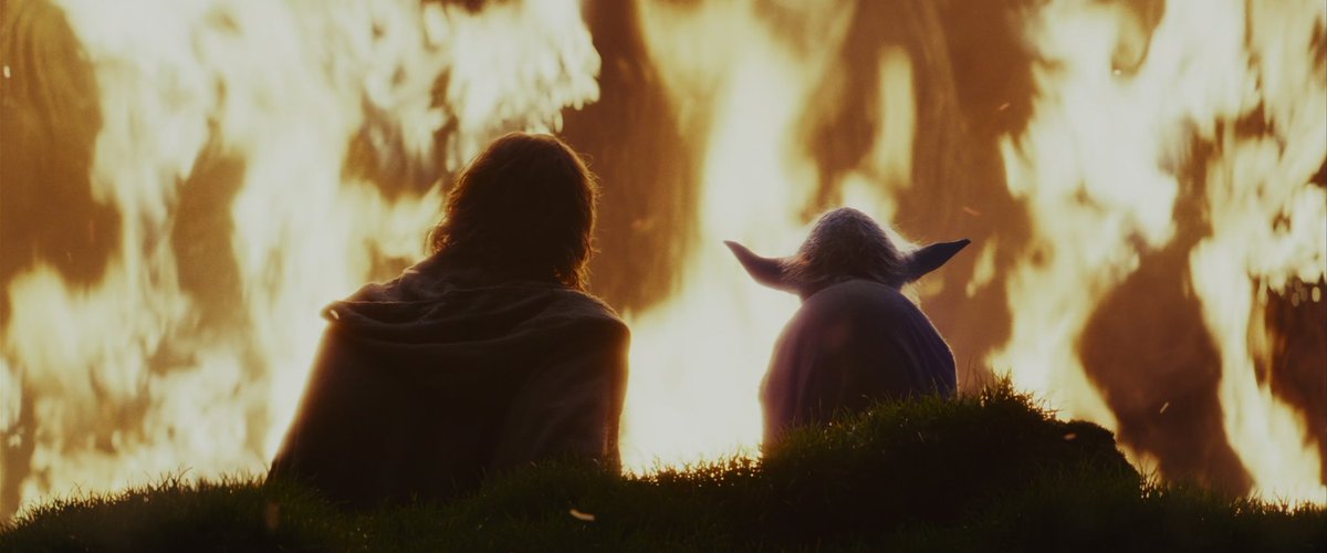 perfectswshots's tweet photo. Welcome to #TLJanuary - to celebrate Rian Johnson's Star Wars epic, this page will only post shots from The Last Jedi for a month! I hope you'll all appreciate the many perfect shots this movie has to offer! 💗🌠 https://t.co/0CL2vQAU0u