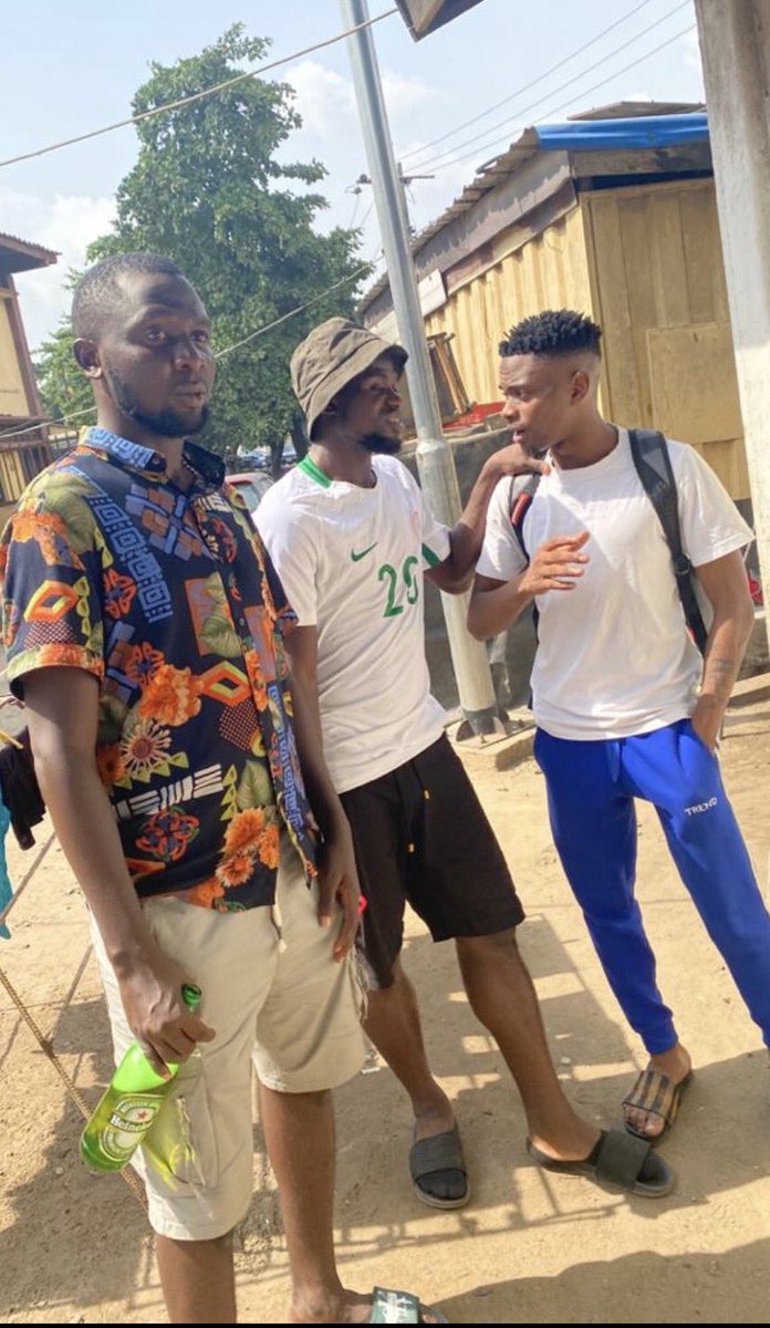 sodiq_ojikutu's tweet photo. Chilling with my European player ⁦@quduslawal_⁩ and my Brother Mustapha . #SmallLondon #Wizkidfc 🦅 https://t.co/KtTkACsSzE