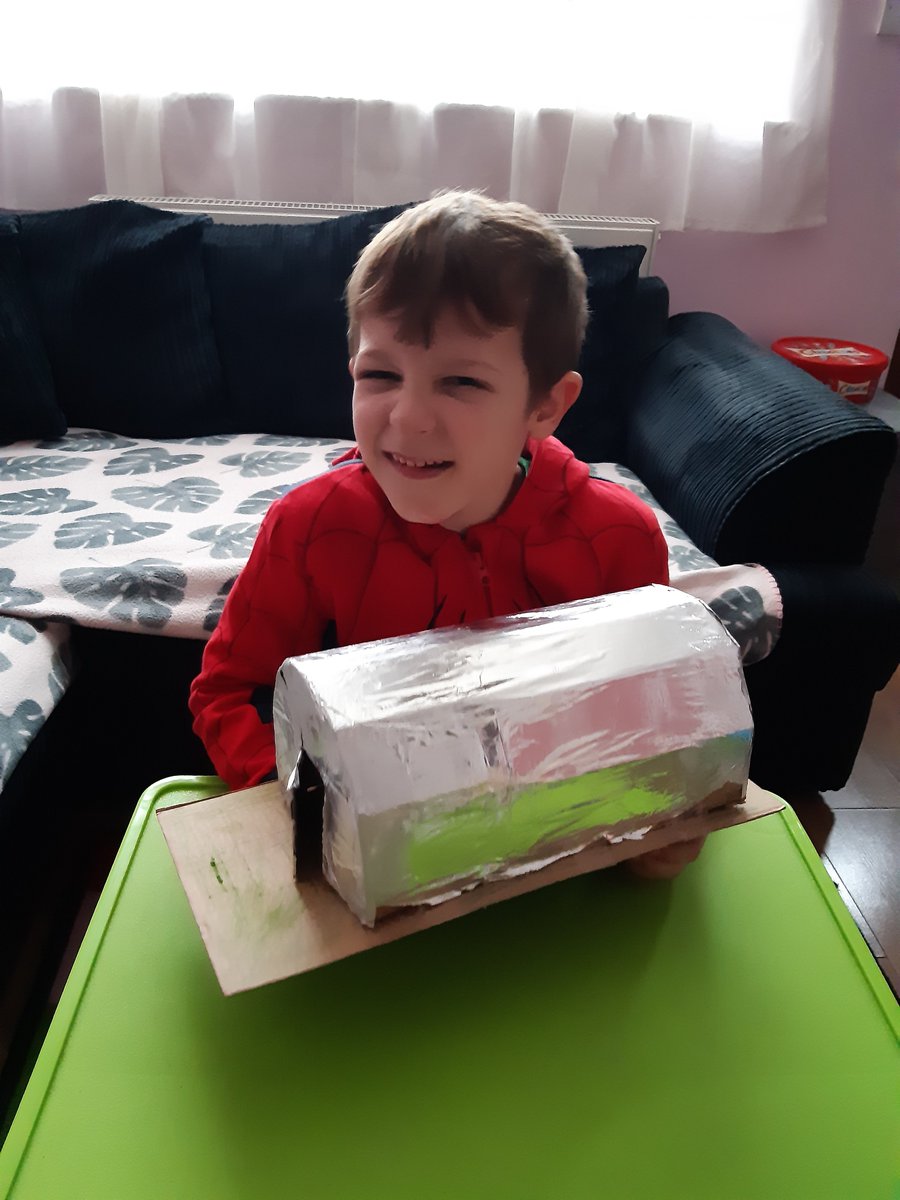 CharleneHinkle1's tweet photo. @burntoakprimary 
jack helped to make an air raid shelter as part of the ww2 topic 😁 x https://t.co/fVH3ckrAMS