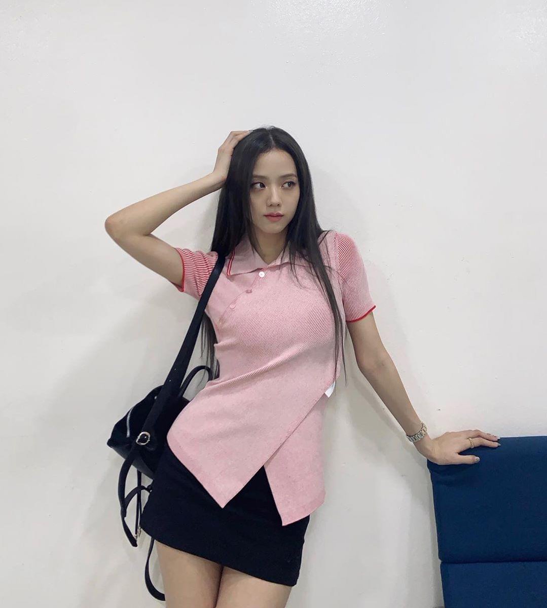 Daysi64690272's tweet photo. LOOK AT ME, LOOK AT U, WHY U SUCK IN MY EYES???
#WorldStarJISOODay 💟 
#올해의_시작은_지수와함께 💜
#우리의_��드스타_지수_데이 💌💖💖 https://t.co/B3JOaseVYS