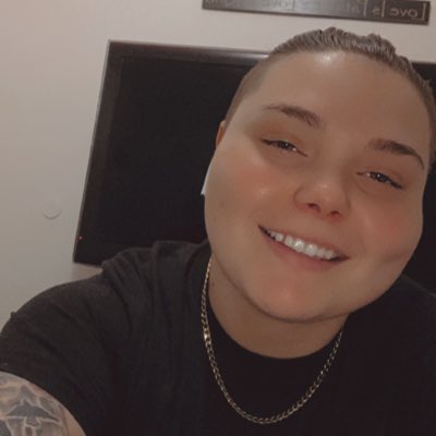 WilliamsKaylaa's tweet photo. #NewProfilePic https://t.co/GbhTnIamTw