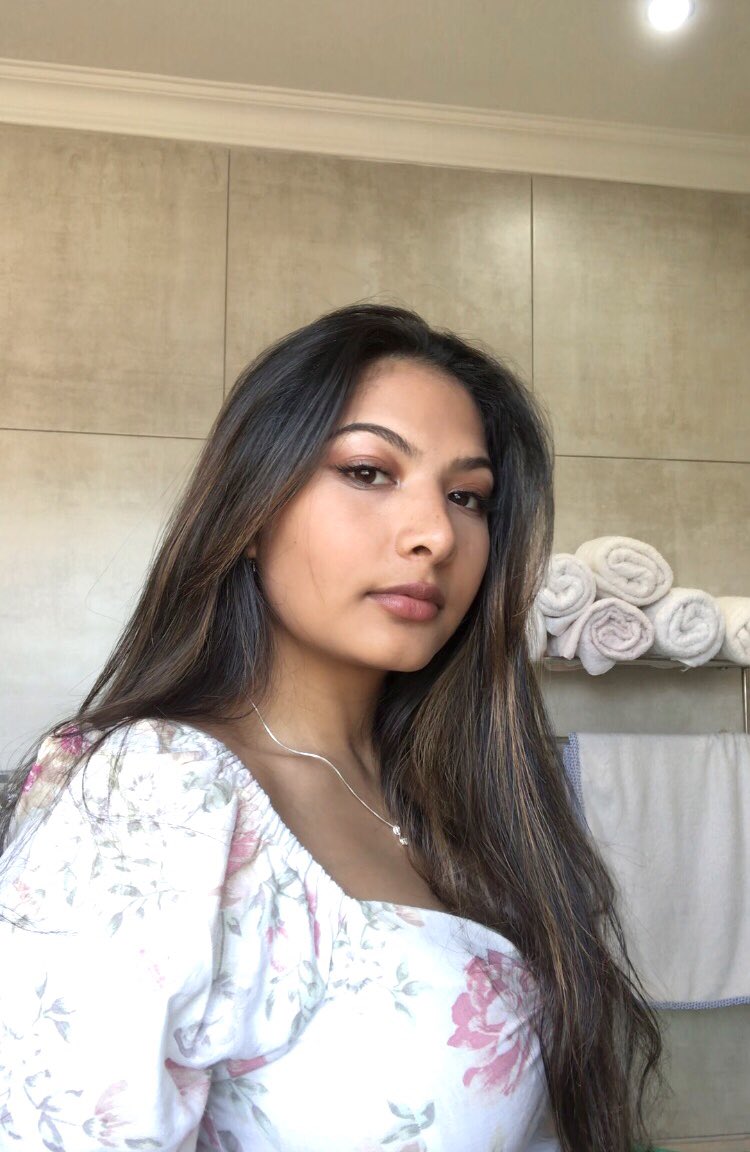 nurxxni's tweet photo. as i should https://t.co/ZOVzgeD8XZ