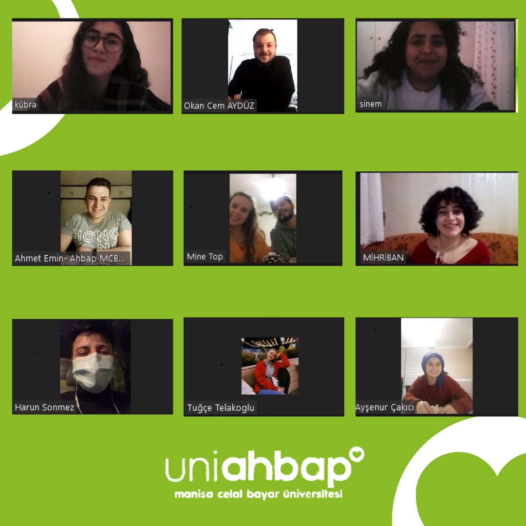 ahbap_mcbu's tweet photo. Ahbap MCBU olarak #Geridönüşümedestek etiketi altında kullanılmış atık malzemelerden yılbaşı süsleri ve eşyalar ürettik. 2020 yılını bitiriken son etkinliğimizi gerçekleştirip, güzel vakit geçirdik. Mutlu yıllar Ahbap 💚 @ahbap_uni @ahbapplatformu @ahbap_manisa https://t.co/PKqELIp2yD