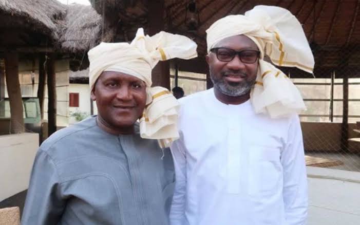 TemmyRunsewe's tweet photo. Show me your friend , I will tell you who you are !!
Dangote and otedola
Yoruba demons 2021 model.
#cupcakes watch out .
#merryman https://t.co/8U8WlmUUwA