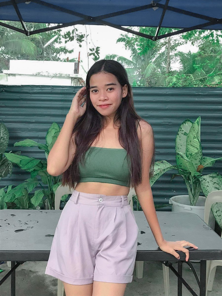 Tine_1217's tweet photo. Wajud koy confident magsout2 ug ing ani ay😪🍃 https://t.co/N6tMslawoF