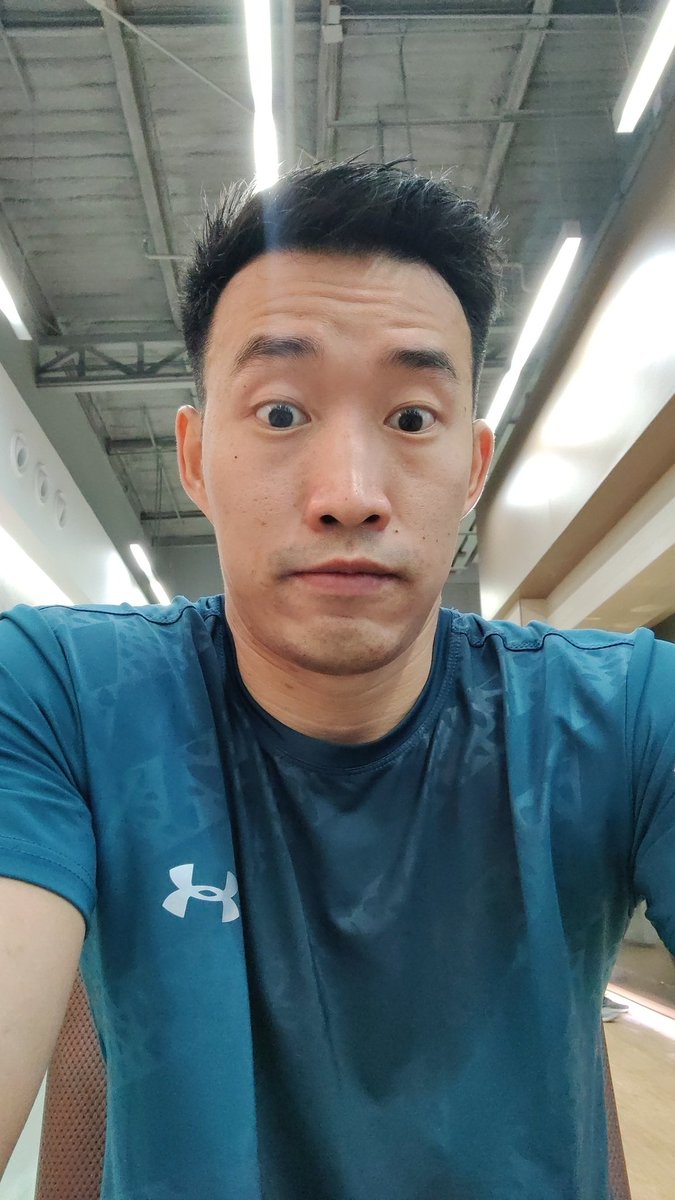 ativatiot's tweet photo. แทบตาย เต้น #BodyJam ครั้งที่ 4 ของชีวิต ที่ รร.กวดวิชา #CelebrityFitness ไม่ได้สอนมา เกือบเอาตัวไม่ลอดในคลาส ของ #FitnessFirst เลยคืดซะว่า เต้น #DNAraw อยู่ 555 ออกมาเป���น HipHop ล้วน ตลกมาก https://t.co/xXXtQmXhn7