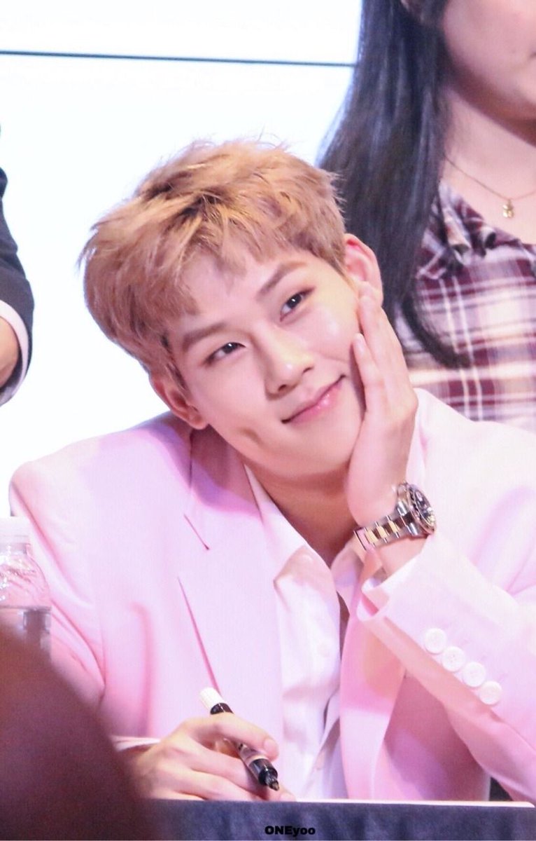 hourlyjooheon's tweet photo. #JOOHEON #주헌 
{ @OfficialMonstaX } https://t.co/DYKU7mVz4c