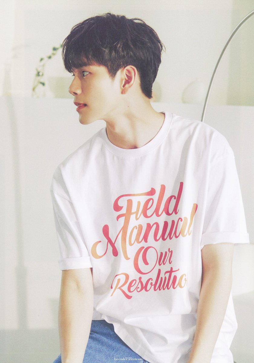 위로 2기 팬클럽 키트 포토북

#옹성우
#ONGSEONGWU