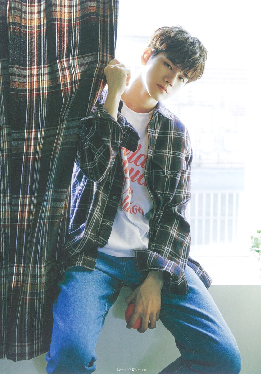 위로 2기 팬클럽 키트 포토북

#옹성우
#ONGSEONGWU