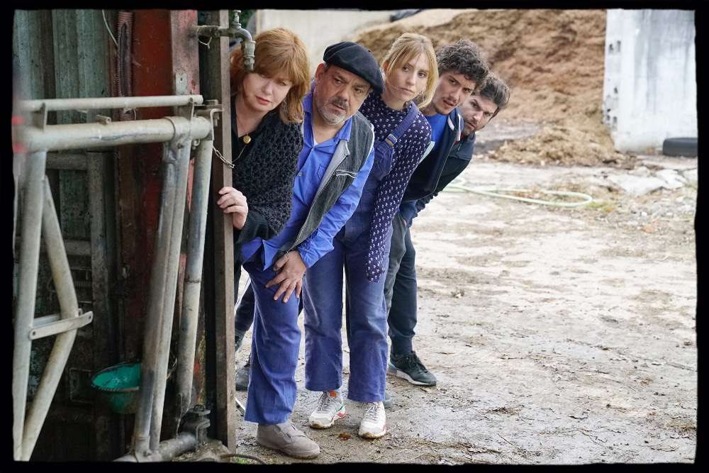 maxbesnard's tweet photo. 100% Bio, le nouveau Onteniente, mardi soir sur @France3tv 😍
Pitch :
Un charcutier basque apprend que sa fille va avoir un enfant avec son compagnon, un kiné parisien vegan.
🥩 vs 🥗
#MOTY2021 https://t.co/b0YXZtUmif