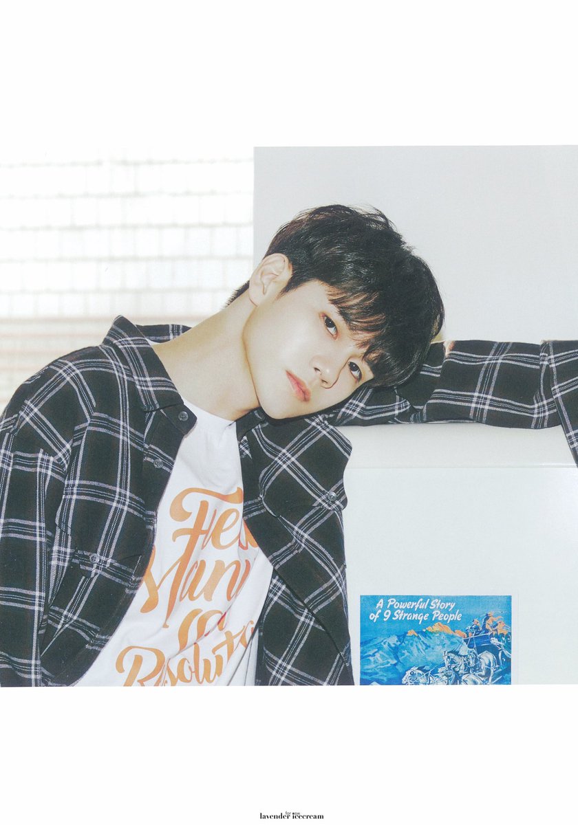 lavender_osw's tweet photo. 위로 2기 팬클럽 키트 포토북

#옹성우
#ONGSEONGWU https://t.co/G4D2oDyJPf