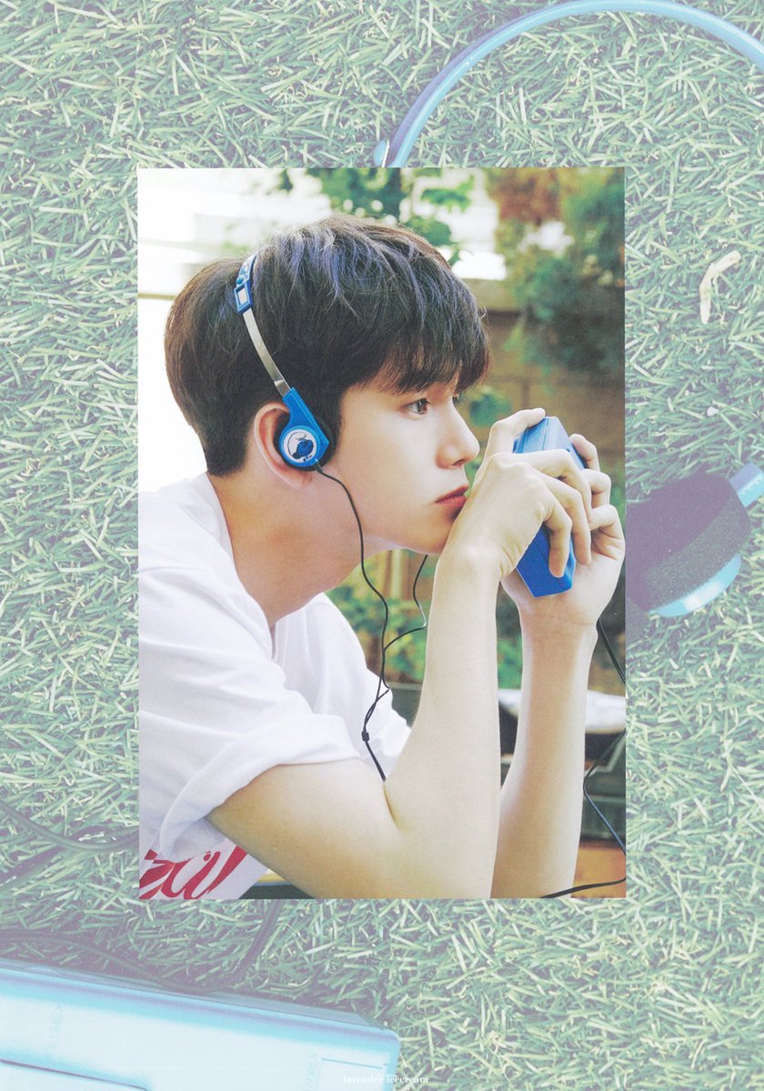 lavender_osw's tweet photo. 위로 2기 팬클럽 키트 포토북

#옹성우
#ONGSEONGWU https://t.co/4swFV75JS4