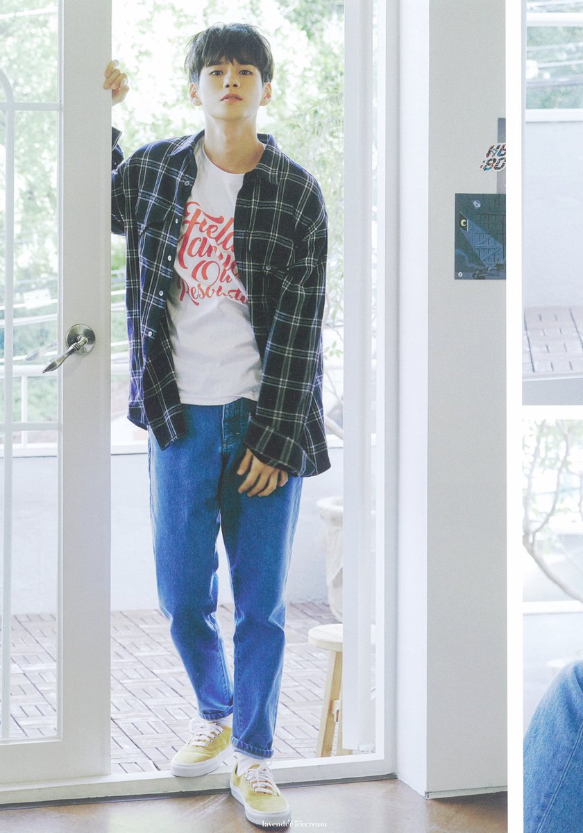 위로 2기 팬클럽 키트 포토북

#옹성우
#ONGSEONGWU