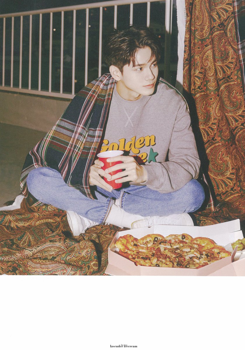 위로 2기 팬클럽 키트 포토북

#옹성우
#ONGSEONGWU