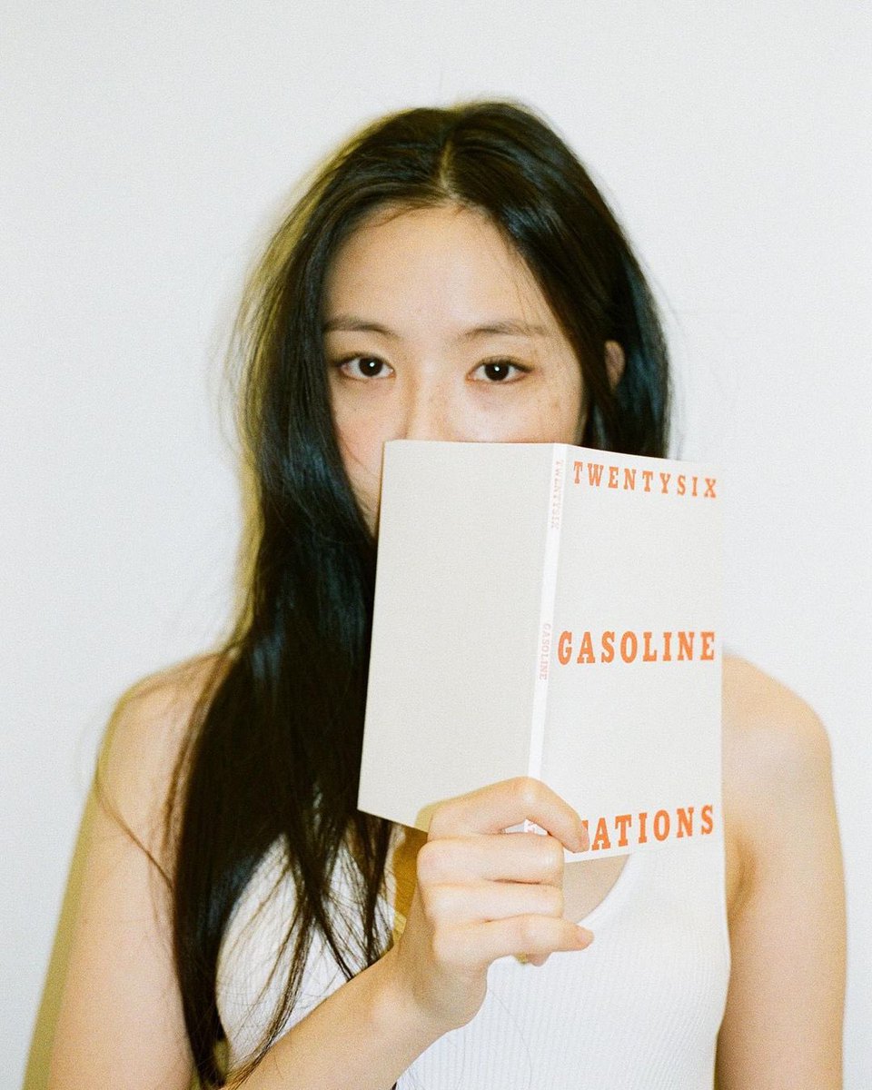 naeun_thailand's tweet photo. 210102 #NAEUN instagram update: #portraitnaeun #WorkisFunwhenWorkTogether #wfwt 

https://t.co/IKS77sWEFQ
#나은 #손나은 https://t.co/LWHoJpR7tW