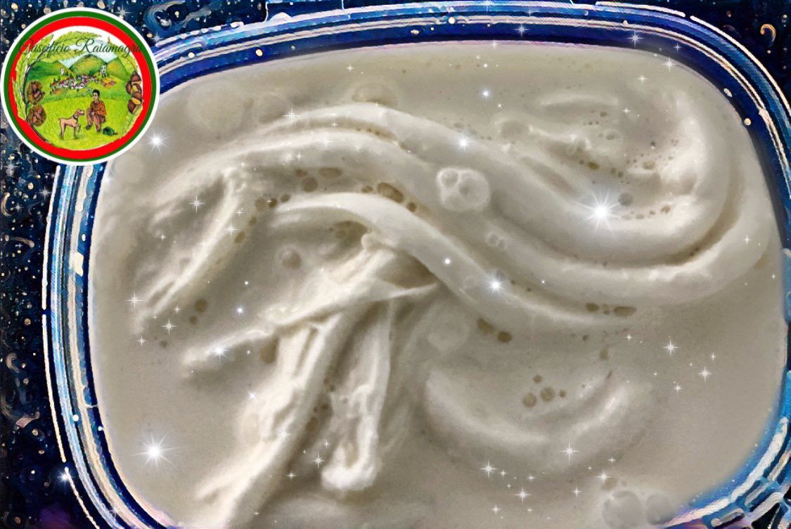 CaseificioRaiam's tweet photo. As with Pandora's box ... opening one of our box always reveals fantastic surprises like a beautiful Stracciata of Mozzarella with Cream!
#raiamagra #magic #cheeseland #stracciata #pandora #foodie #foodlovers #Italy https://t.co/CkIeGIf04L