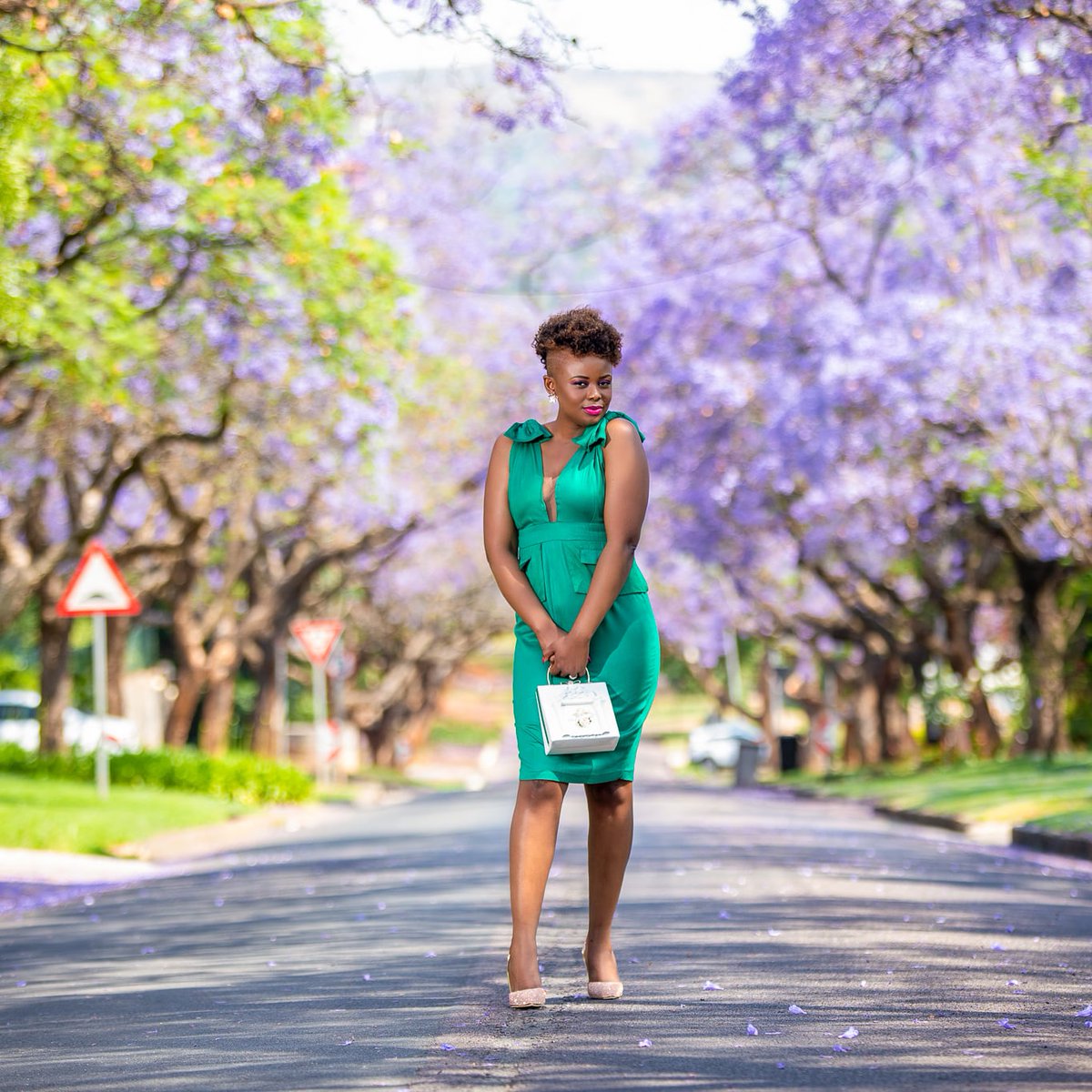 Mokganyetsim's tweet photo. Happy new year fam. May this year be filled with lots of love and may you recover all that your lost. 🎉🎊🍾❤️❤️ #MrsSA2020 #SheIsBonafide #2021NewYear https://t.co/JfCRSpg0Up