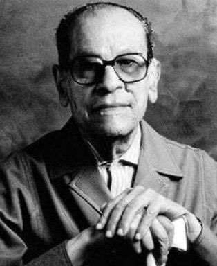 History_qq's tweet image. "من أراد قربك سيقترب منك ، ومن أراد رؤيتك سيأتي إليك ، ومن أراد سماع صوتك سيتصل بك ، كلها أمور لا تمنعها الظروف بل تمنعها النفس".

-نجيب محفوظ