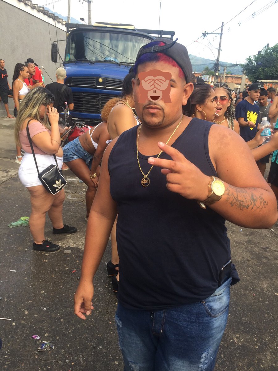 fernandorlk22's tweet photo. Ainda sobre o baile da erri 🙈😎✌🏼 https://t.co/X41v1cjdF8
