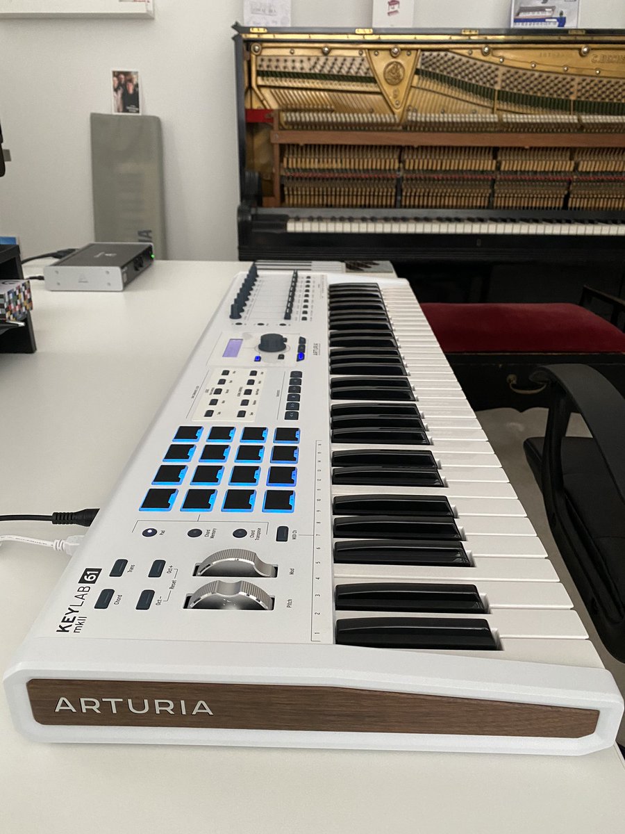 WardAndrewGM's tweet photo. Thank you @ArturiaOfficial this one feels instantly at home... 😍👍😀🎹❤️ #arturia #keylab #keylab61 #MkII https://t.co/13mGAY0zz3